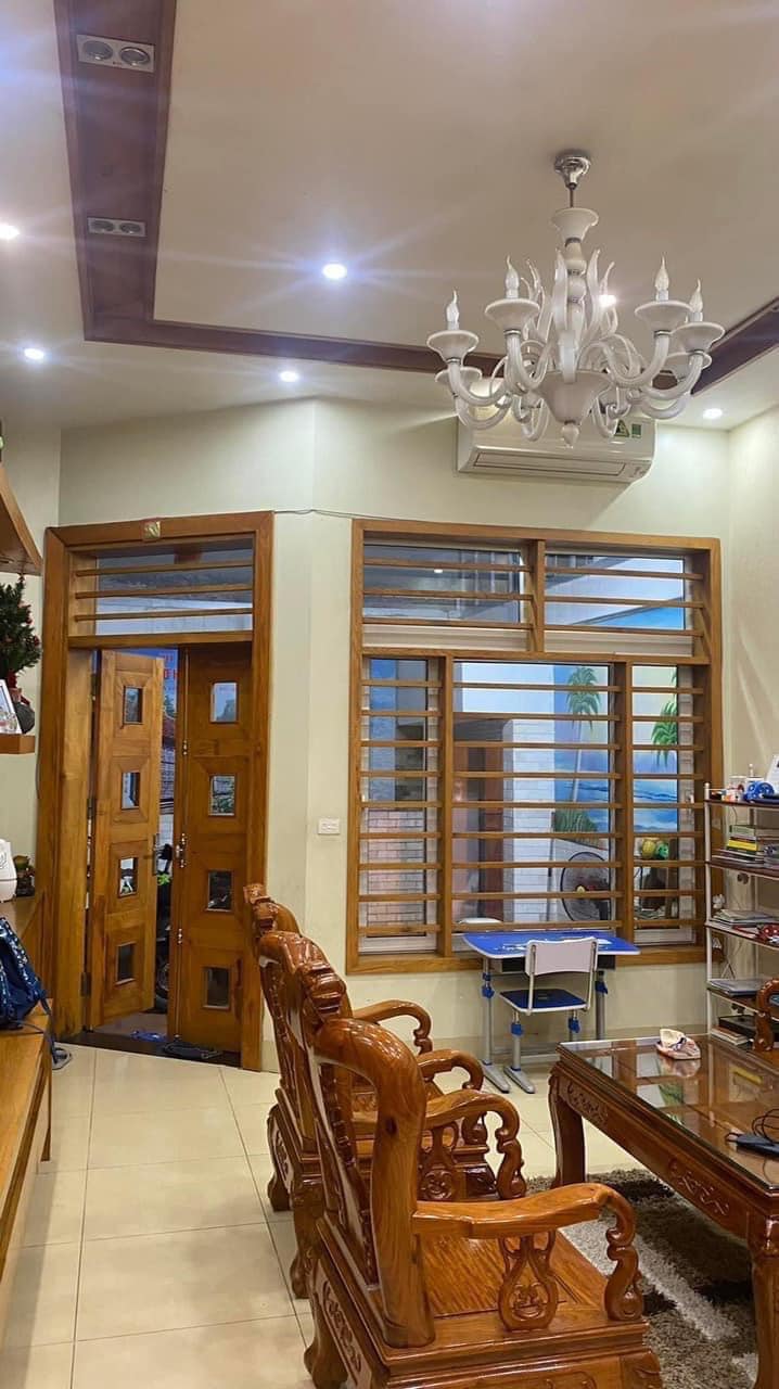 SIÊU HIẾM - NHÀ GIA THỤY - 60M - NHỈNH 4 TỶ.