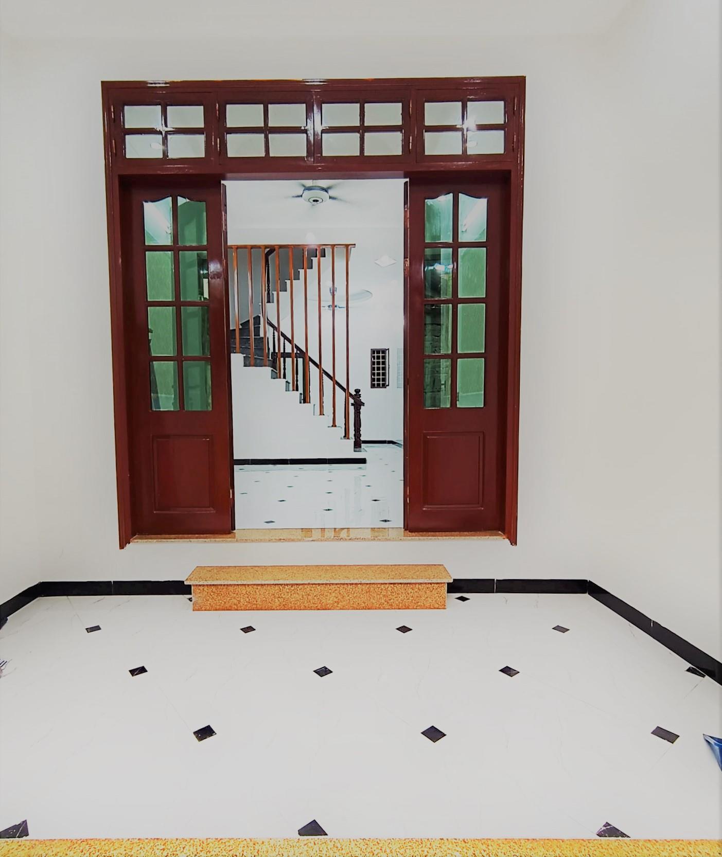 BÁN NHÀ TÂY SƠN 40M2 , Ô TÔ ĐỖ CỬA CHỐT QUANH 5 TỶ,KINH DOANH ĐƯỢC.