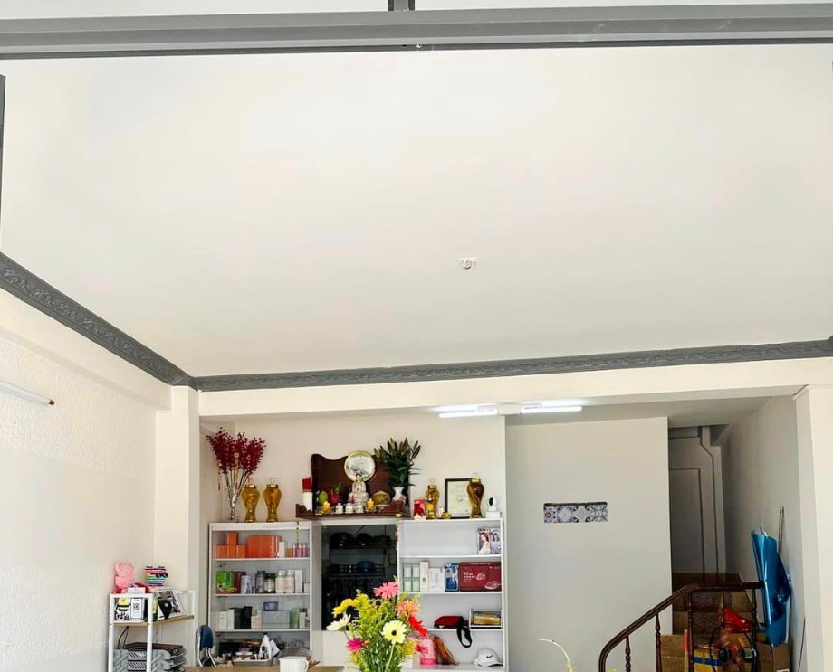 MẶT TIỀN PHƯỜNG 4 TÂN BÌNH - 3 TẦNG BTCT - GẦN 40M2 NGANG 4.2M - NHỈNH 8 TỶ.