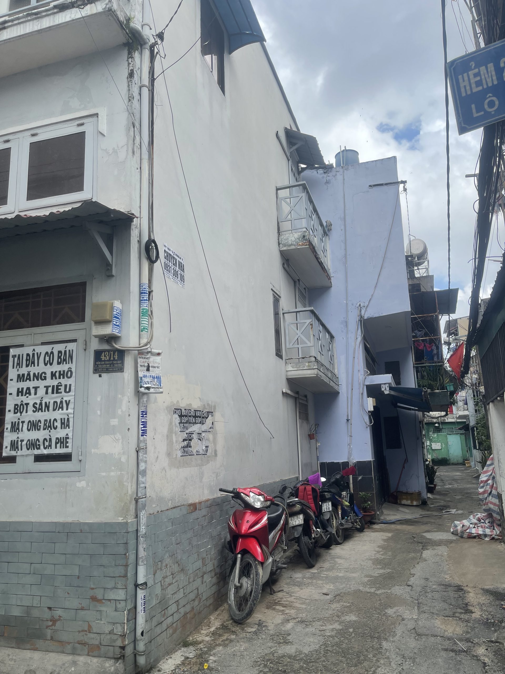 BÁN NHÀ HẺM 229 TÂN KỲ TÂN QUÝ. TÂN PHÚ.30M2.3TẦNG.giá rẻ