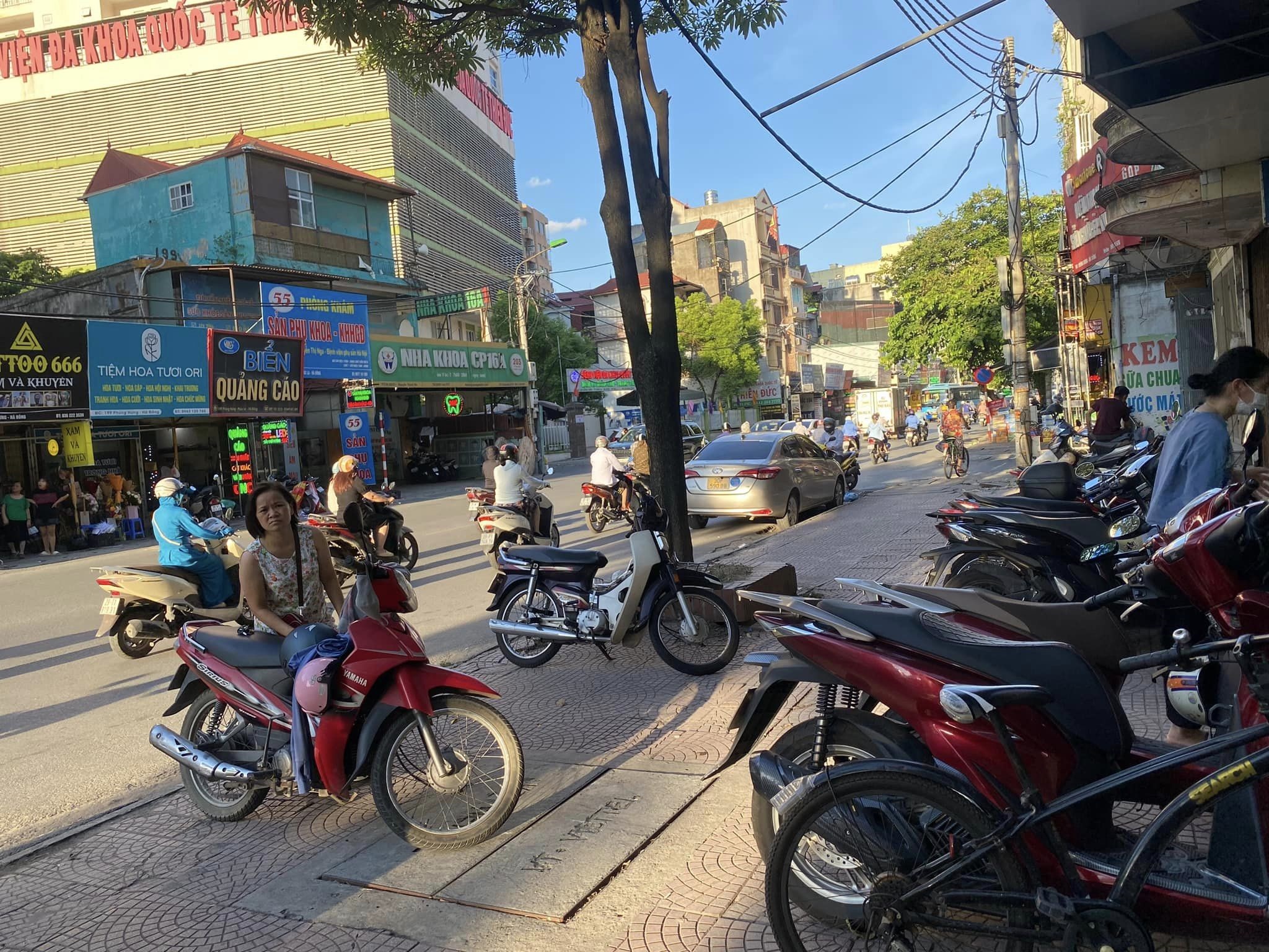 Dứt ruột bán nhà Phùng Hưng, Hà Đông, 5 tầng, đường 10m kinh doanh, 5 tỷ nhỉnh.