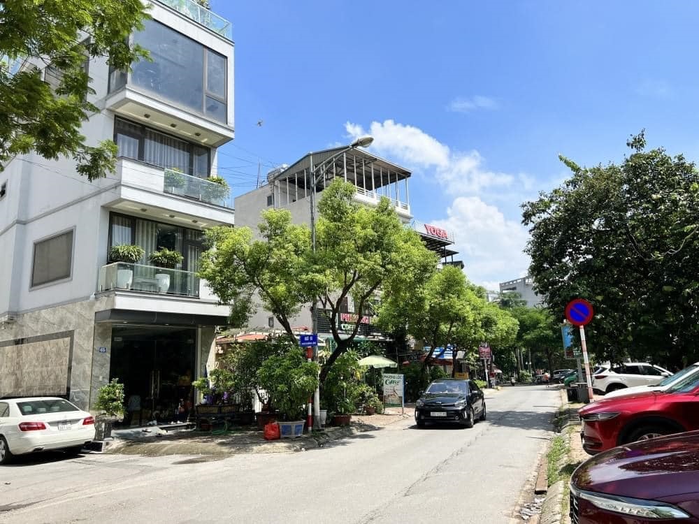 Nợ ngân hàng bán gấp nhà 4 tầng Hồ Ba Mẫu, Đống Đa 72m2, giá chỉ 6 tỷ