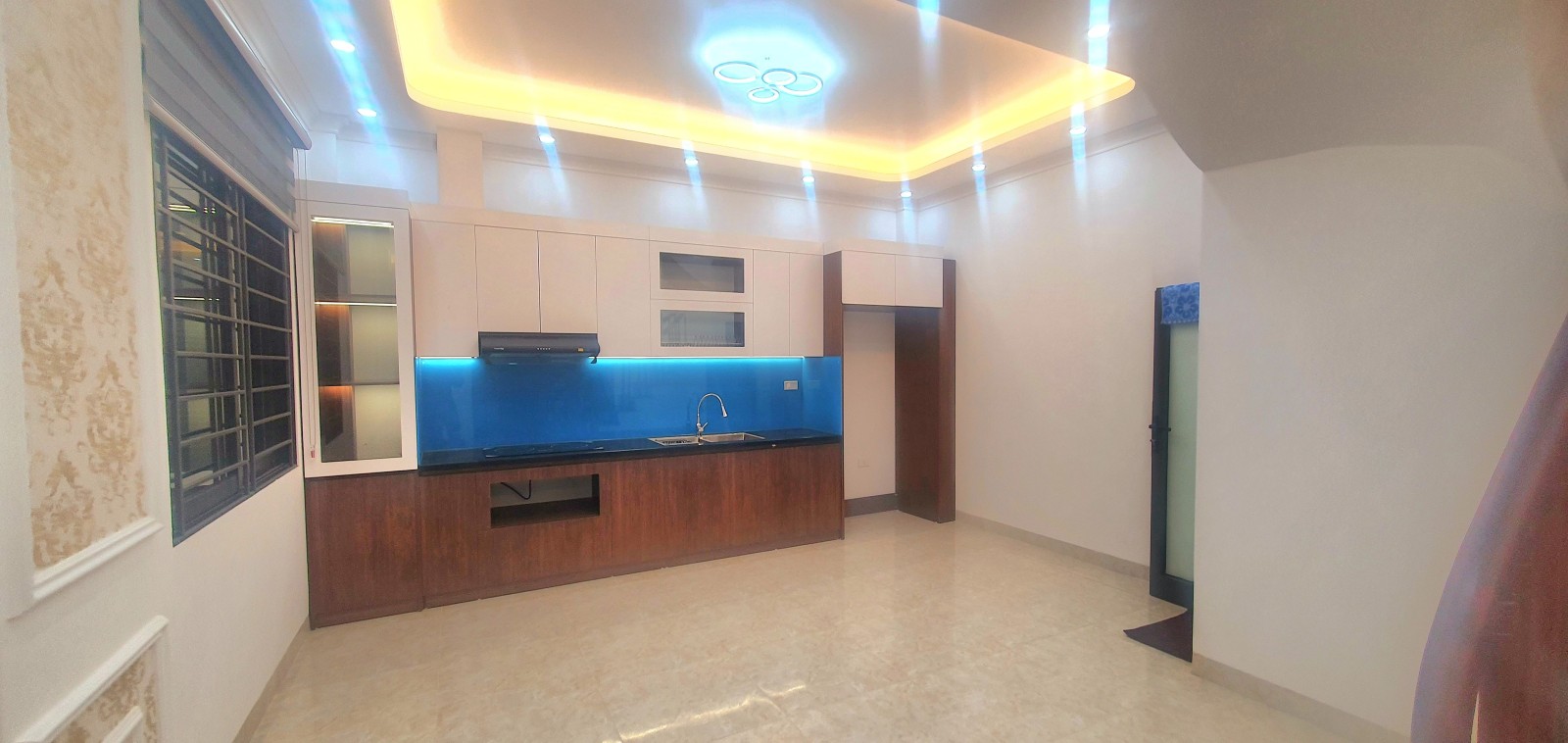 Bán nhà Ngô Gia Tự, 52m, nhà 4 tầng, Mt6m, giá 4 tỷ.