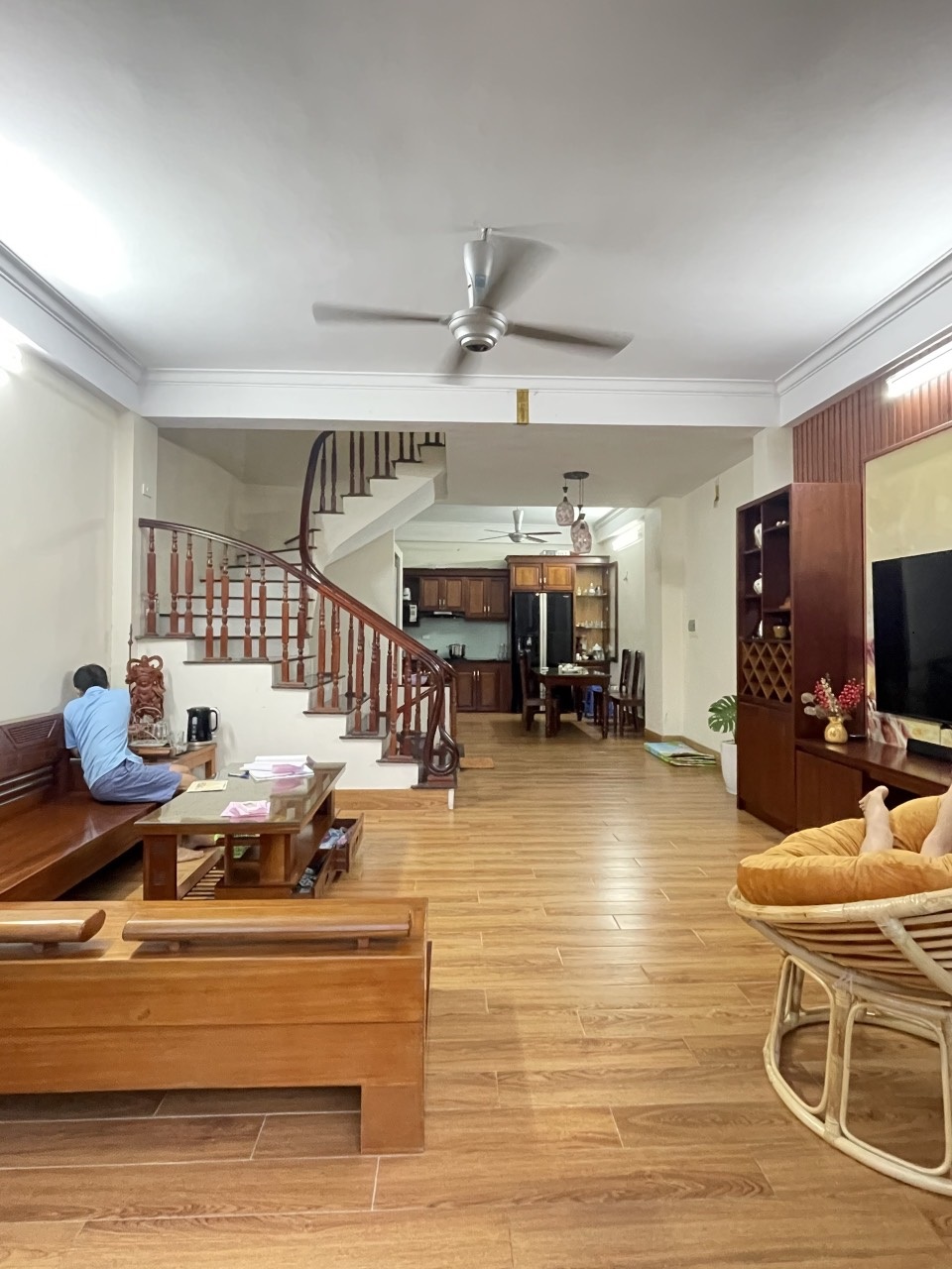 Bán gấp nhà dịch vụ Yên Nghĩa, Hà Đông, 50m2, 5T, MT5m, 6 tỷ, ô tô kinh doanh.