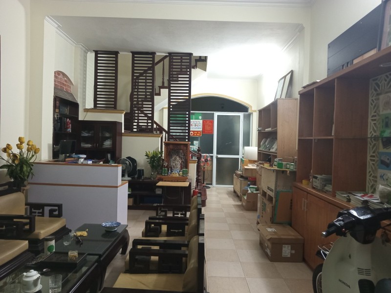 80m2