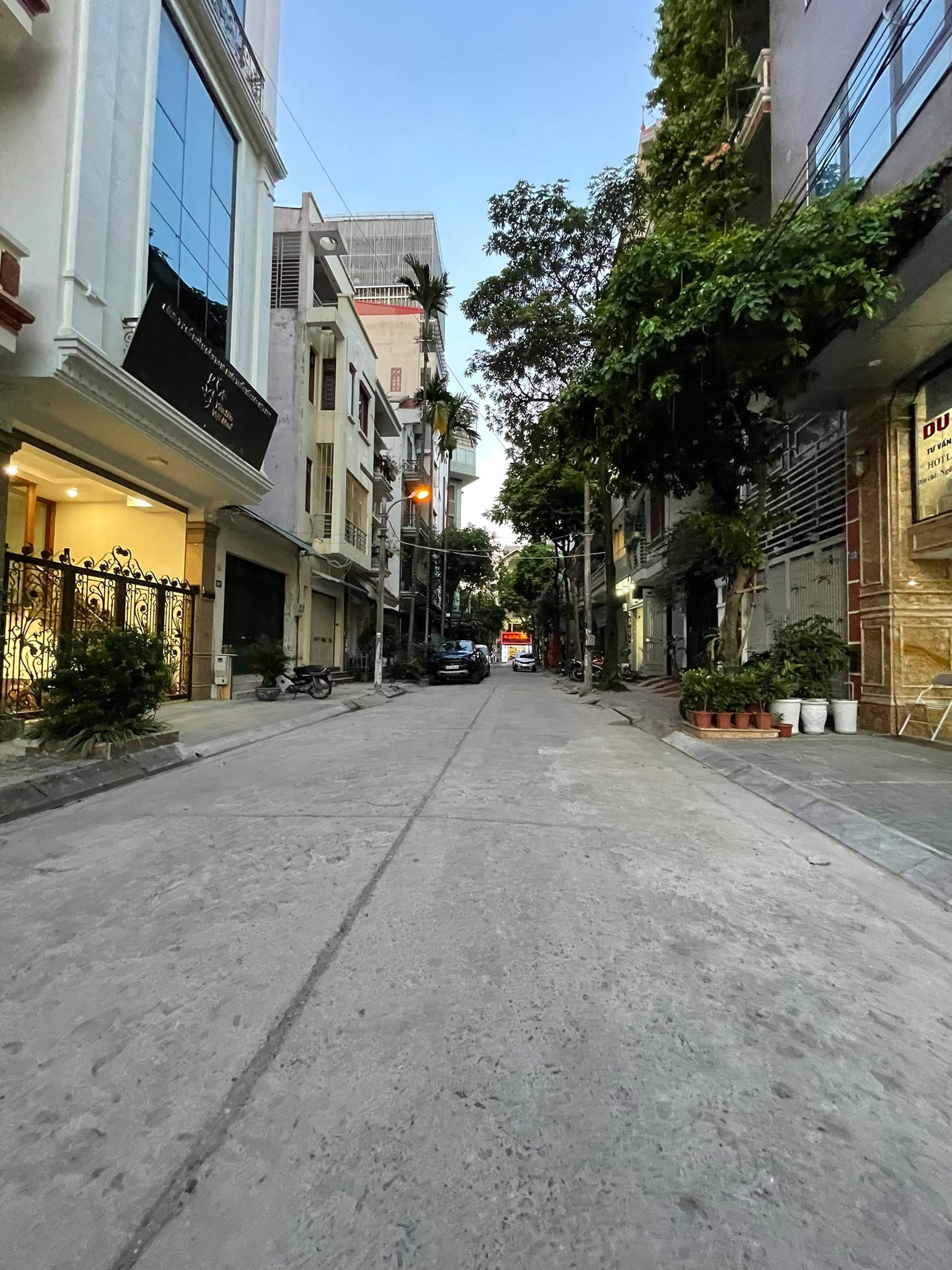 Bán nhà phân lô kinh doanh Dịch Vọng Hậu, Cầu Giấy 52m2 5 tầng Mt 4.2m 8.8 tỷ.