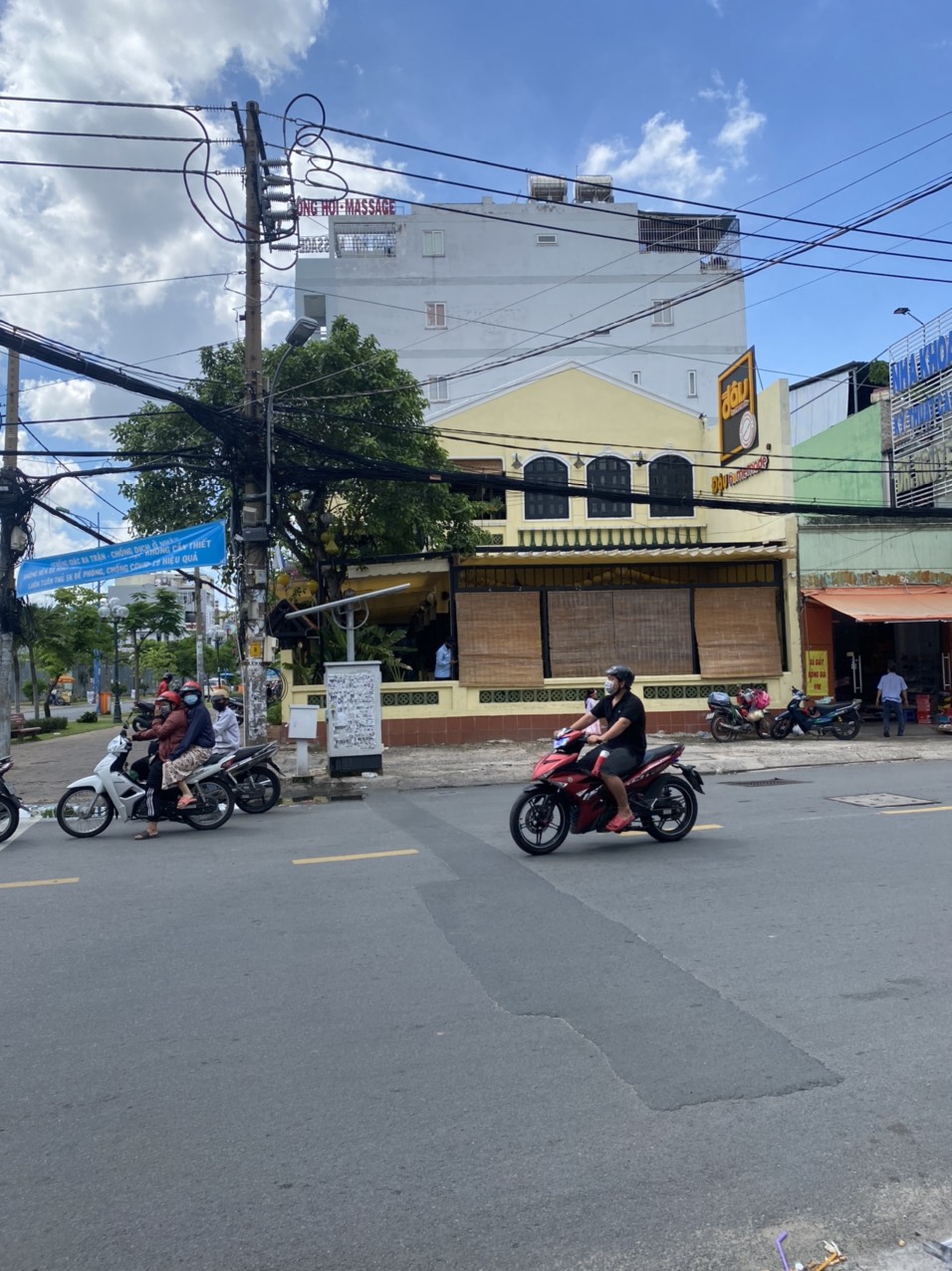 Sở hữu ngay nhà 2 MT Đồng Đen – Hồng Lạc, P.11, Q.Tân Bình. Có sẵn HĐ cho thuê dài hạn 170tr/tháng.