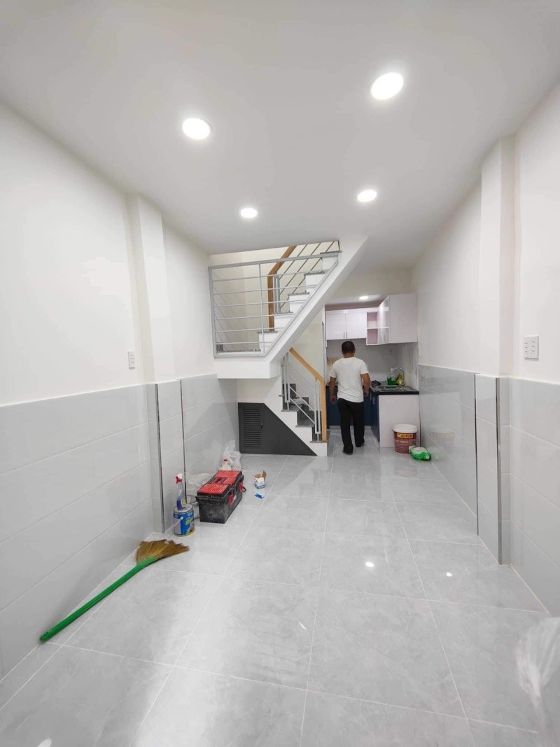 Nhỉnh 3Tỷ Có nhà Hộ Khẩu Quận 1, Ngay Trường Đại học Văn Lang, Lương Thế Vinh.