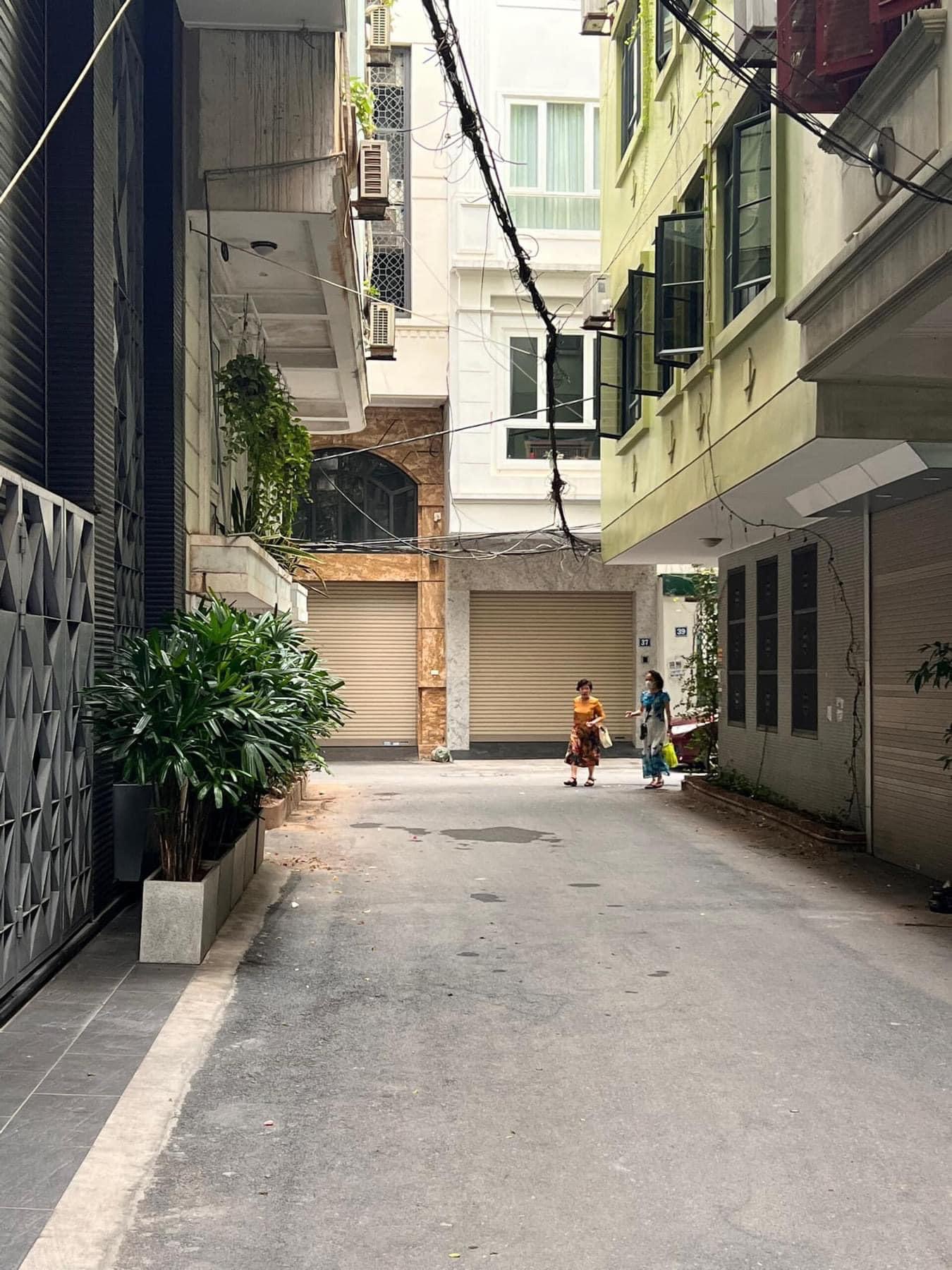 SIÊU HIẾM PHỐ TRẦN QUANG DIỆU, PHÂN LÔ Ô TÔ TRÁNH,THANG MÁY, KINH DOANH, VĂN PHÒNG, Dt: 60m2 x 6tầng, mt5,9m,Giá 20tỷ