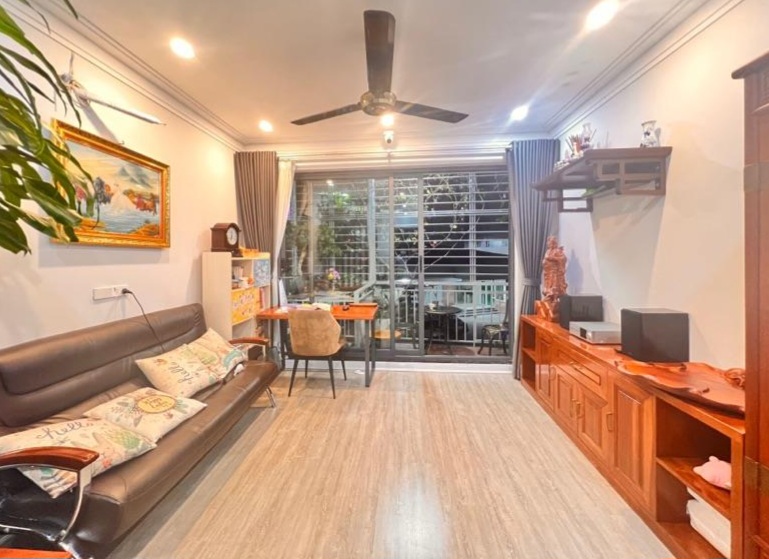 PHÁO ĐÀI LÁNG – 5 TẦNG SIÊU ĐẸP – CHỦ XÂY TÂM HUYẾT – 2 THOÁNG – 5 PHÒNG KHÉP KÍN – 51M2, 6.65 TỶ.