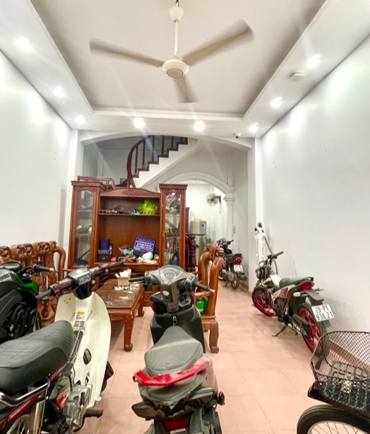 PHÁO ĐÀI LÁNG - NHÀ DÂN XÂY – 2 THOÁNG – NGÕ NÔNG GẦN PHỐ - MẶT TIỀN ĐẸP – 52M2, 6.5 TỶ.