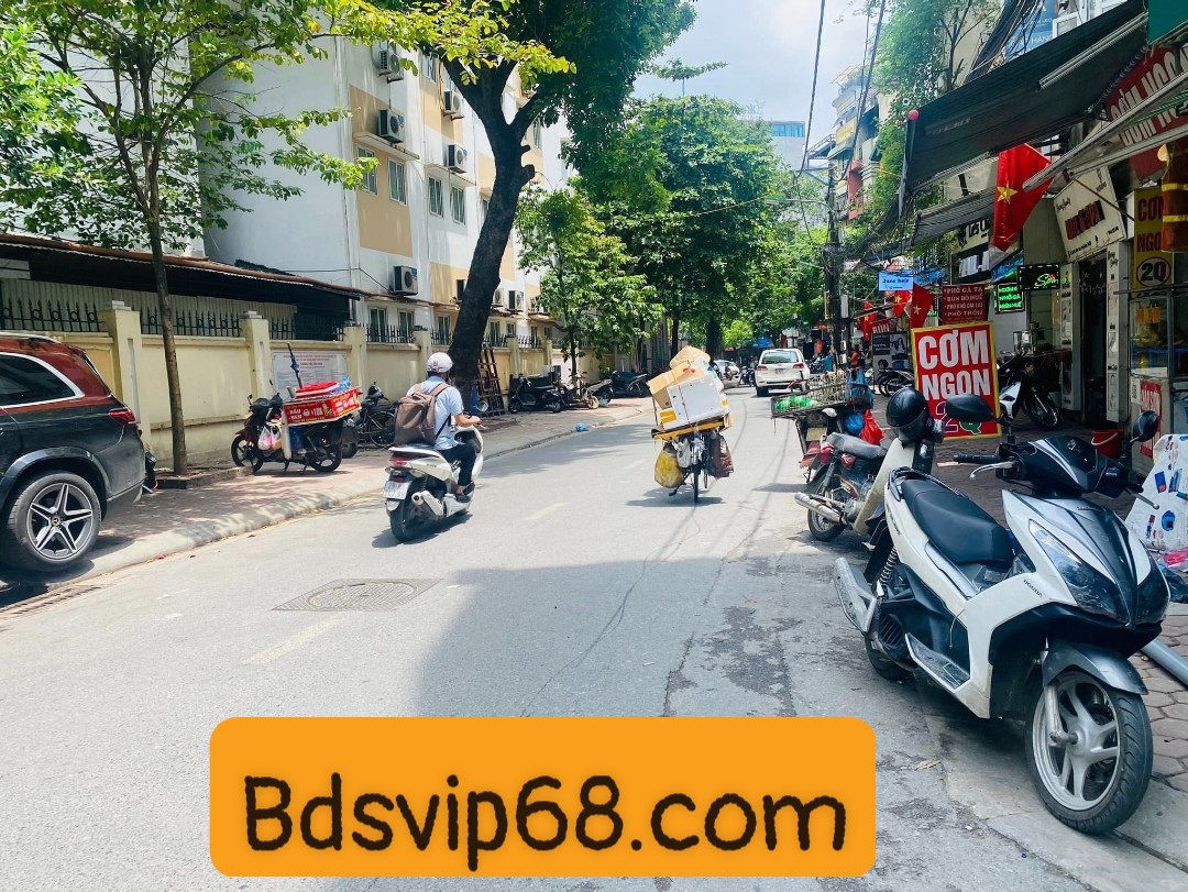 Cần bán nhà ngõ 116 phố Nhân Hòa, 10 bước chân ra ô tô tránh, 40m2, 4 tầng giá 5.2 tỷ.