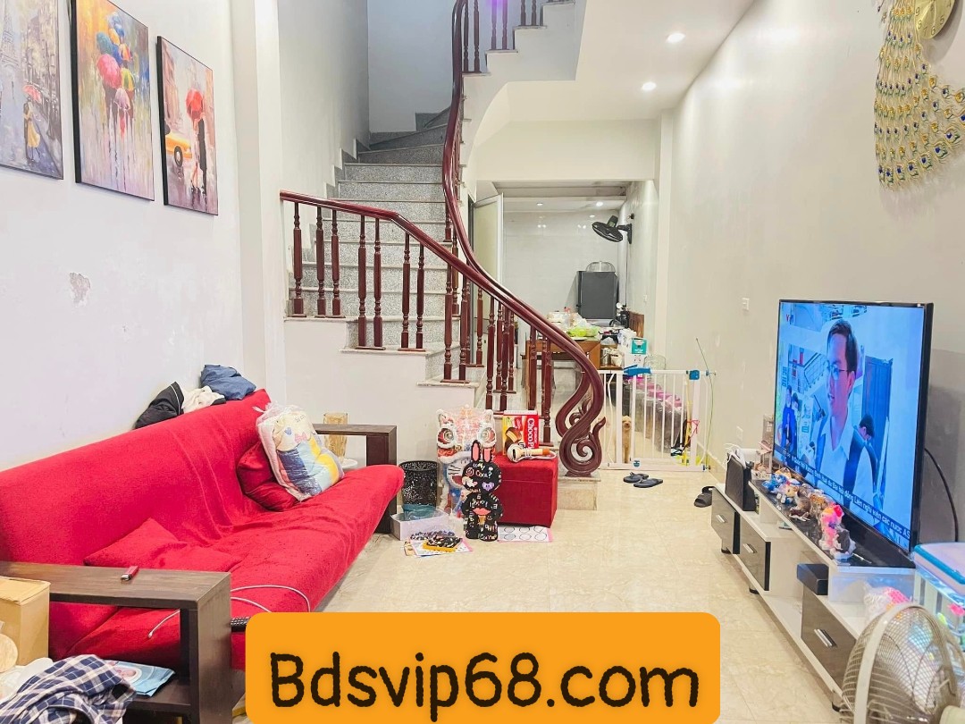 Cần bán nhà đẹp, siêu phẩm vị trí thuộc phố Quốc Tử Giám, 45m2 giá chỉ 7.4 tỷ