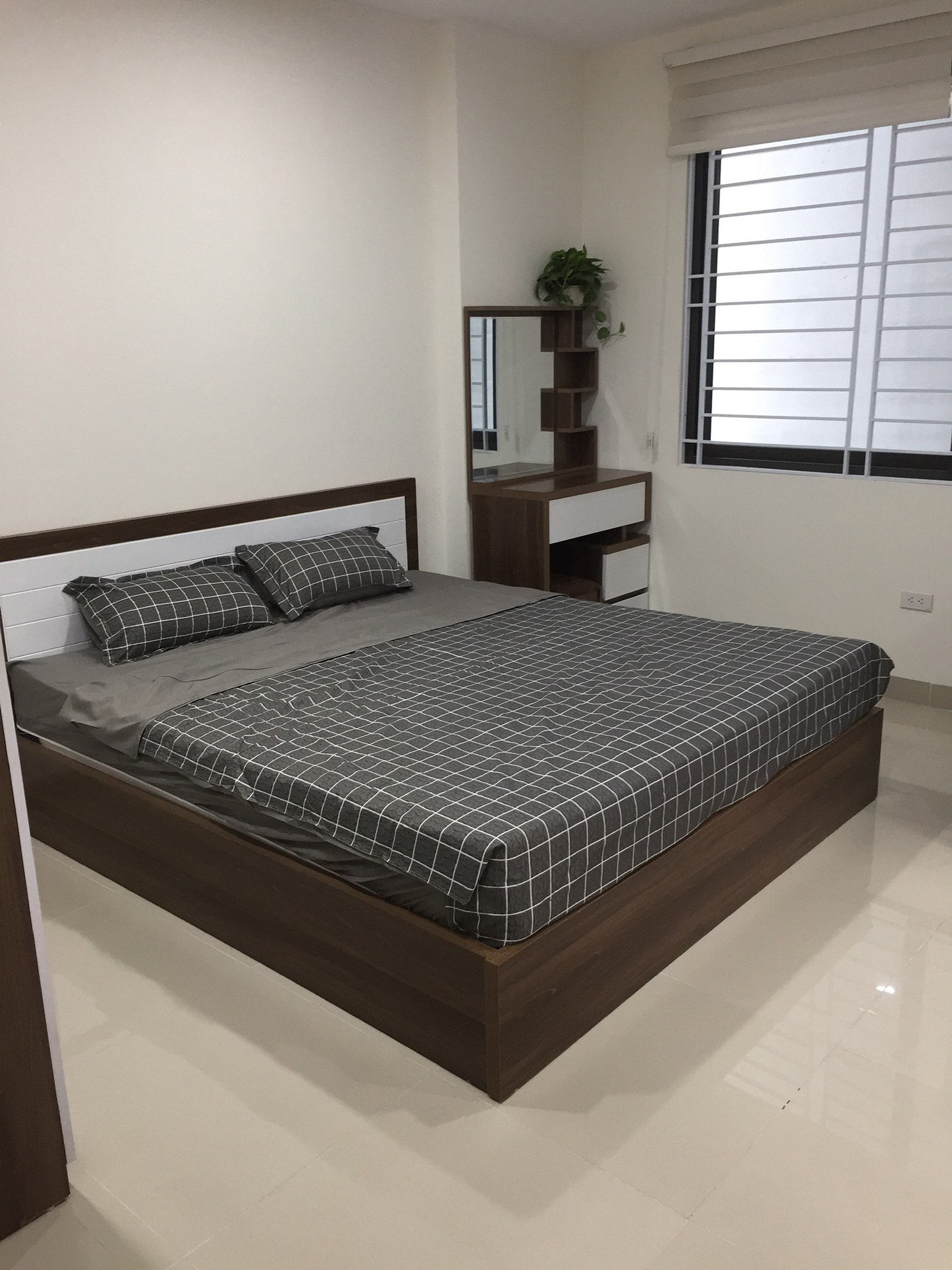 Bán Nhà Dòng tiền phố Đội Cấn Ba Đình, lô góc 60m 5T, giá 8,8 tỷ.