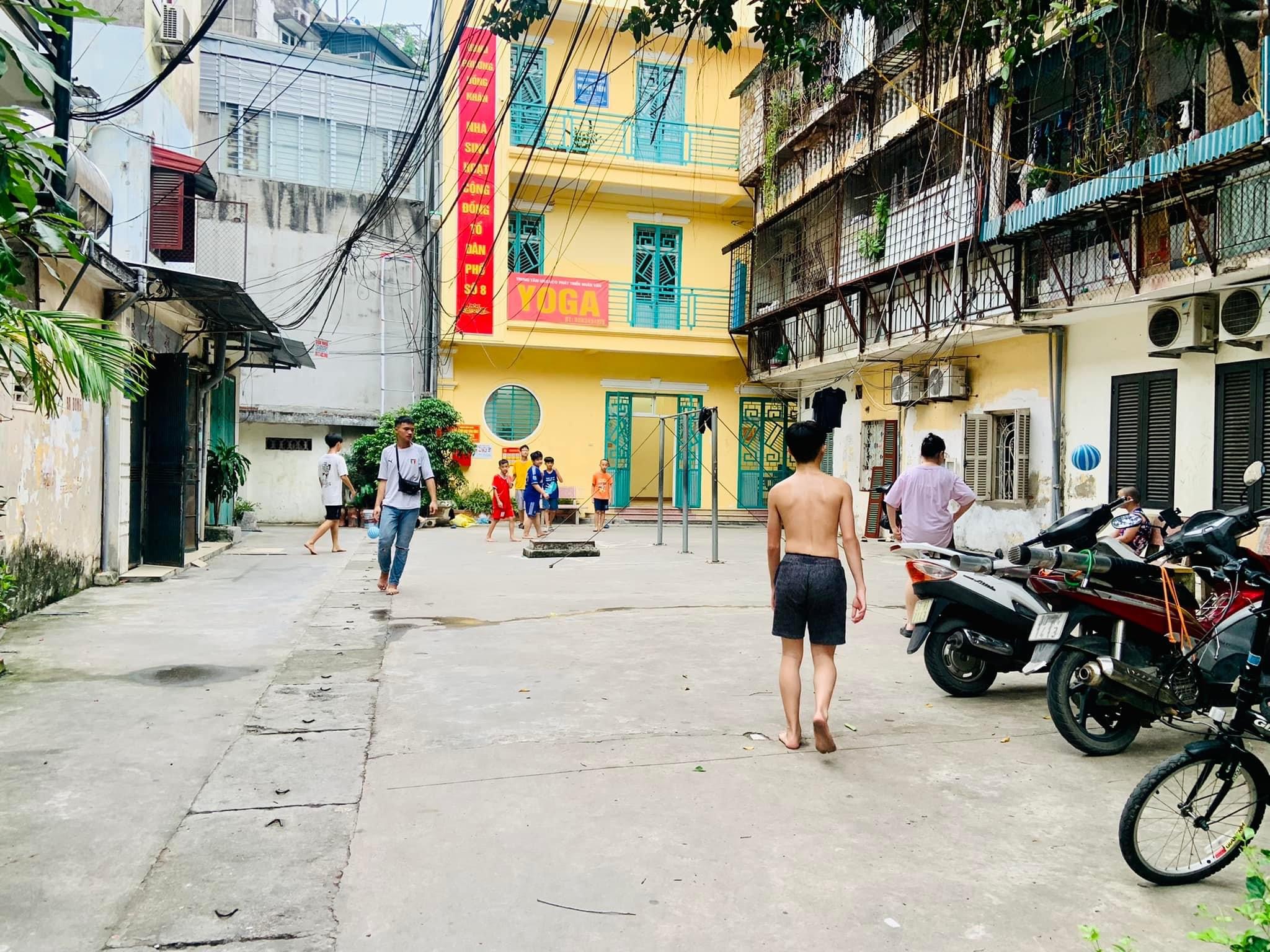 BÁN NHÀ TẬP THỂ TẦNG 1 NGÕ 3 THỌ LÃO - 60M 2 NGỦ - Ô TÔ ĐỖ CỬA SÂN RỘNG ĐẸP LÔ GÓC NHÀ ĐẸP SỔ ĐỎ CHÍNH CHỦ KINH DOANH VĂN PHÒNG.