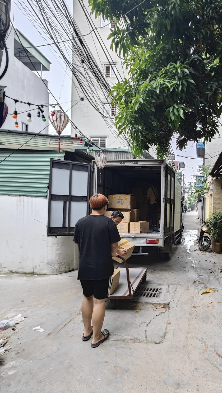 BÁN NHÀ VĨNH HƯNG QUẬN HOÀNG MAI - 35M 5 TẦNG NT 3.7M - CHỈ HƠN 3 TỶ OTO VÀO NHÀ LÔ GÓC NHÀ ĐẸP Ở NGAY KINH DOANH ONLINE.