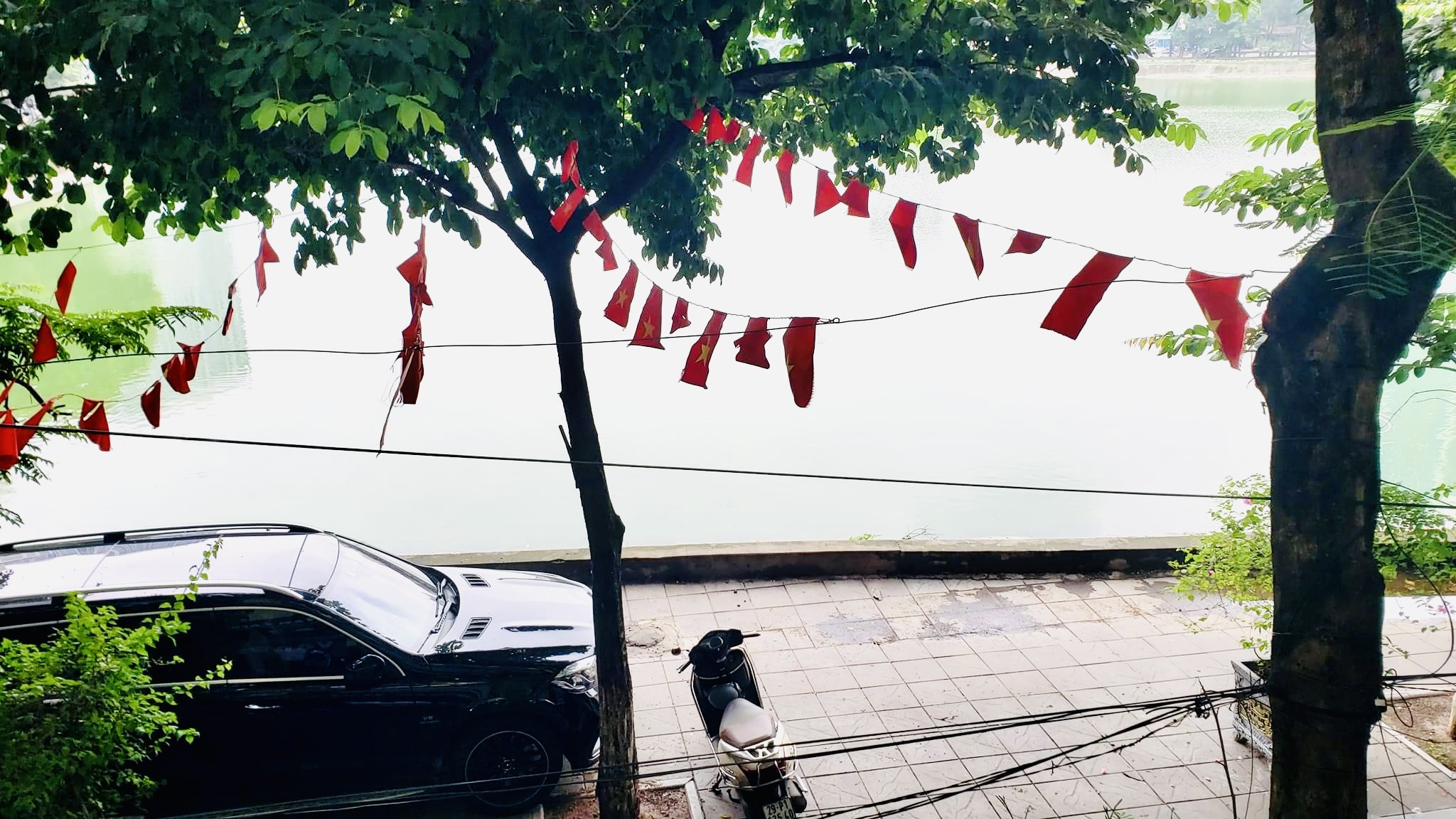 SIÊU PHẨM MẶT PHỐ PHẠM HUY THÔNG QUẬN BA ĐÌNH - 42M 5 TẦNG MT 4.7M - VIEW HỒ NGỌC KHÁNH VỦA 2 BÊN KINH DOANH CỰC ĐỈNH