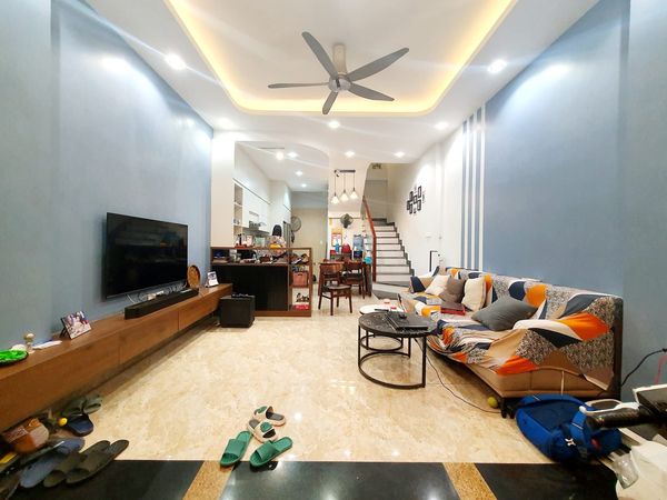 BÁN GẤP NHÀ MẶT NGÕ DOÃN KẾ THIỆN, Ở NGAY, ÔTÔ SÁT NHÀ, 3 BƯỚC RA PHỐ, 38M GIÁ NHỈNH 5TỶ.