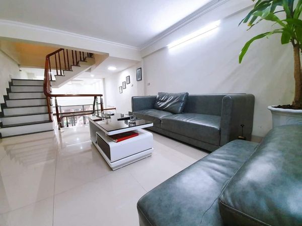 BÁN NHÀ ĐẸP PHÙNG CHÍ KIÊN CẦU GIẤY, PHÂN LÔ, ÔTÔ ĐỖ CỬA, 2 THOÁNG, 60M2 CHỈ HƠN 10TỶ.