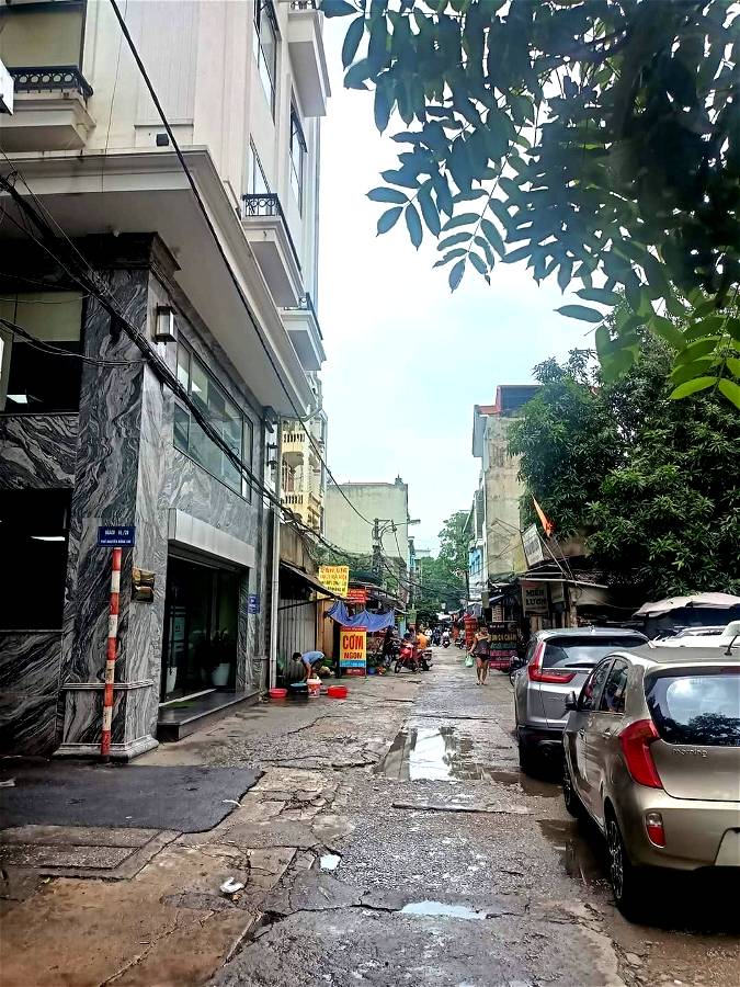 Bán ĐẤT Nguyễn Đổng Chi - Nam Từ Liêm 135m2, đường thông, oto tránh, kd sầm uất, giá 22 tỷ.