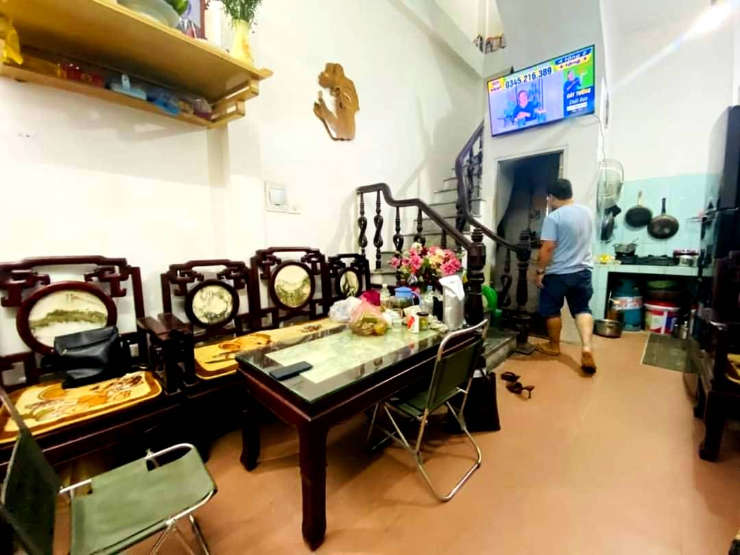 BÁN NHÀ 4 TẦNG LÔ GÓC, GẦN PHỐ, NGÕ THÔNG, KINH DOANH SẦM UẤT, KCBT LÊN TẦNG THOẢI MÁI Ở NGÕ 205 BẠCH MAI