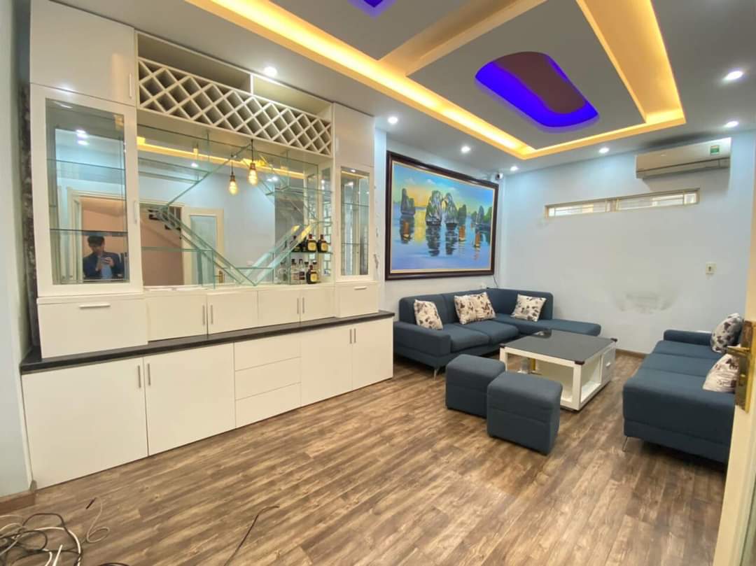 BÁN NHÀ HAI BÀ TRƯNG - 3 GÁC ĐỖ CỬA - GIAO THÔNG TIỆN LỢI - TIỆN ÍCH TẢN BỘ BẠT NGÀN