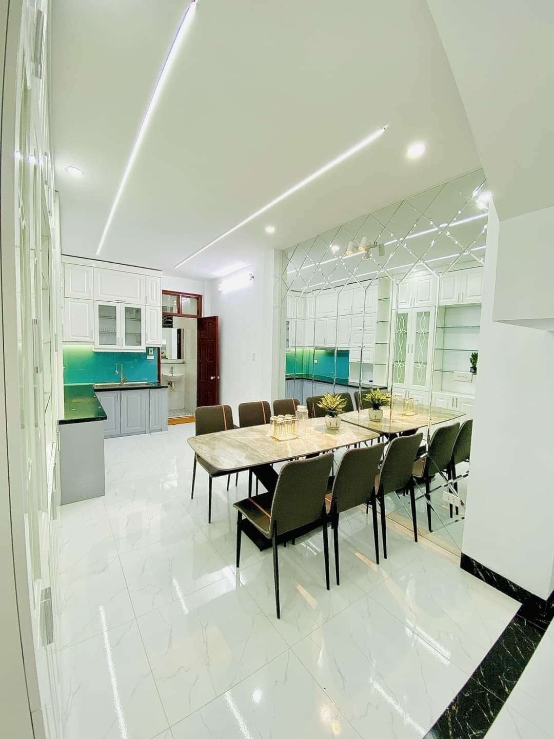 Yên Hoà, Cầu Giấy, ôtô gần, ngõ thông, nhà mới đẹp 39m2, 5 tầng, 5.1tỷ