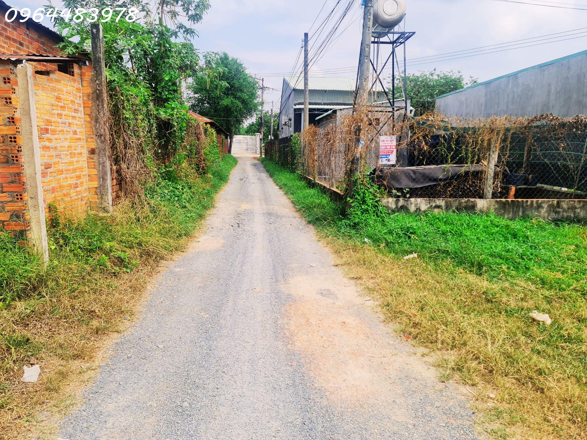 Một lô đất Giáp ranh với Huyện Củ Chi -HCM.