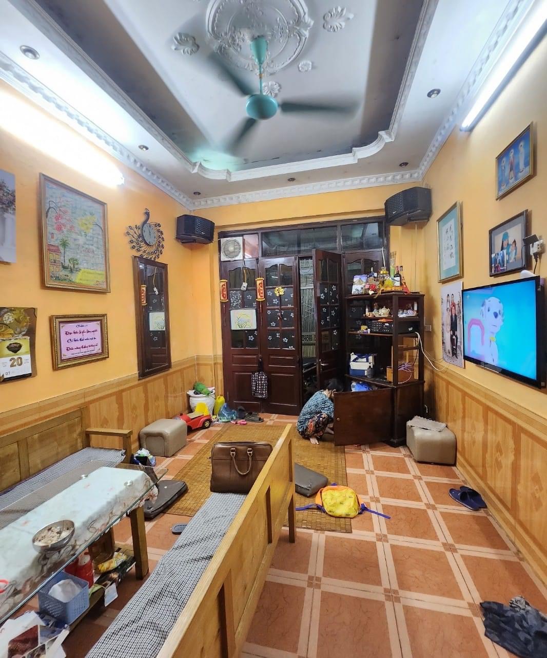 BÁN GẤP - NHÀ DÂN XÂY - TÂY HỒ - GẦN PHỐ - 38M2X5T - NHỈNH 4 TỶ..