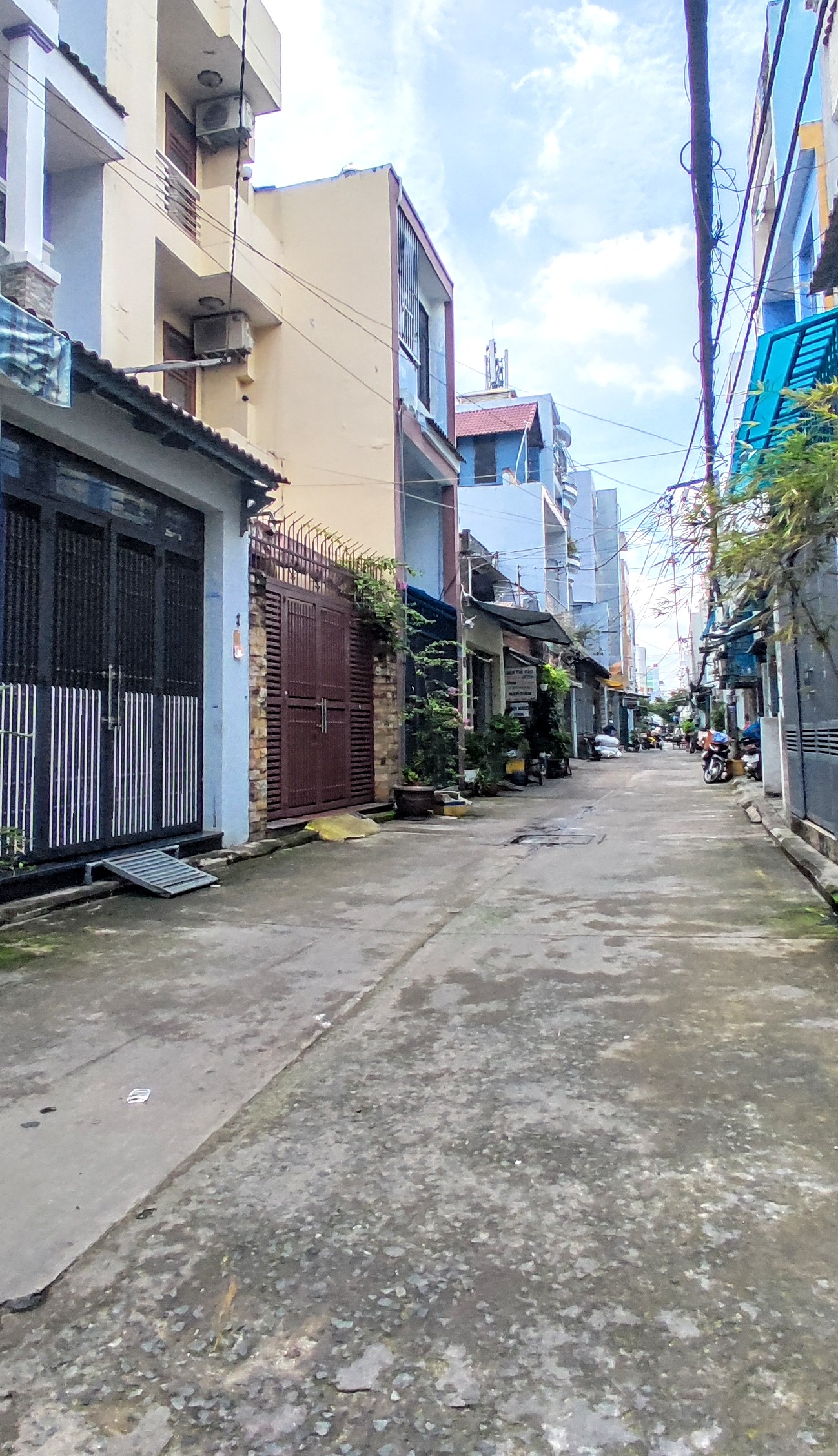 BÁN NHÀ TÂN PHÚ NGAY ĐẦM SEN NGANG ĐẸP 4.3M HẺM TẢI THÔNG CHỈ 8 TỶ NHỈNH.