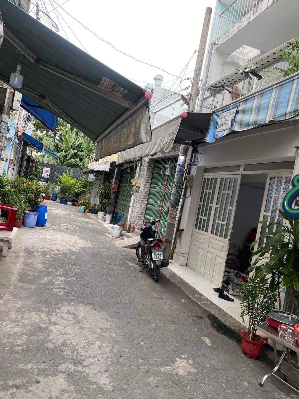 NHÀ 2 TỶ 900 - XE HƠI NGỦ TRONG NHÀ - 4x10, 2 PN - LÊ ĐÌNH CẨN BÌNH TÂN.