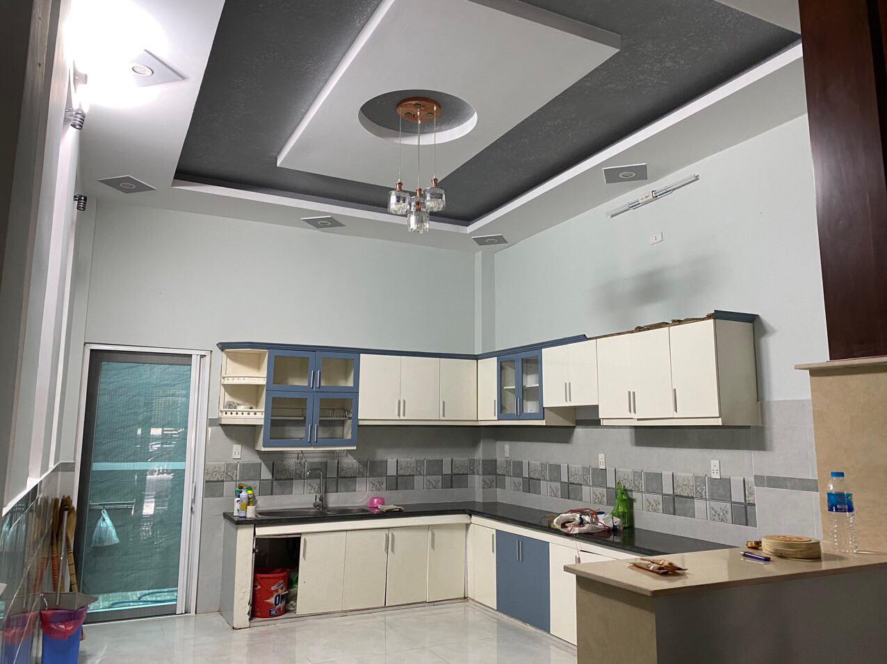 bán nhà hạ chào 2 tỷ 6 hẻm xe tải sát MT - 100m2- 4 tầng-Tân Chánh Hiệp Quận 12.