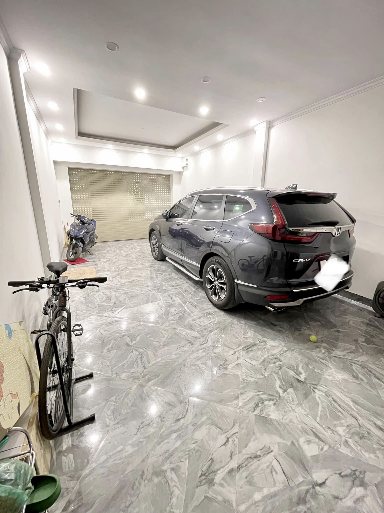 Bán nhà đẹp Kim Đồng, full nội thất, thang máy, gara ô tô tránh, KD, VP, 55m2 x 6T, MT 4.5m, 11.86 tỷ(TL)