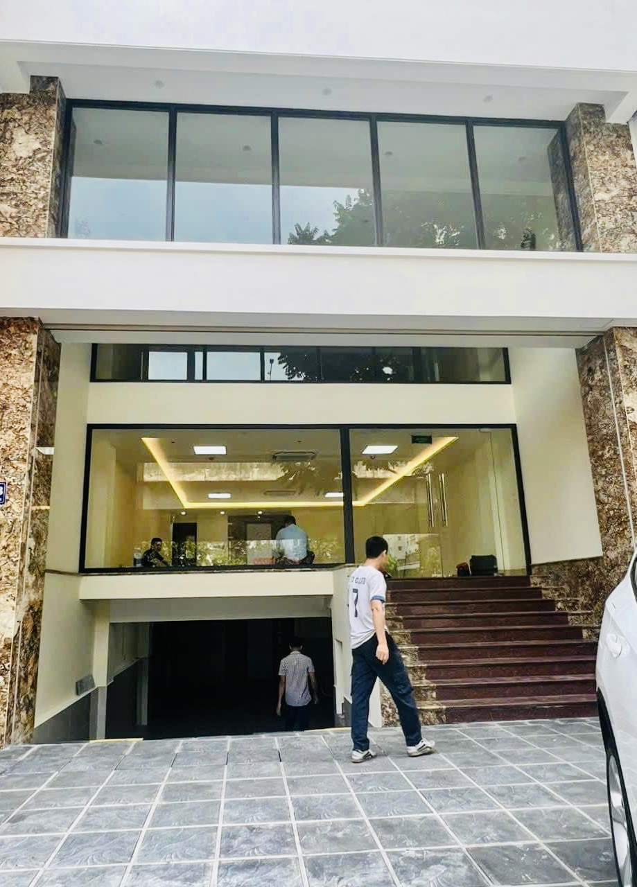 Siêu Phẩm Toà Nhà 9 Tầng MP Ngã Tư Bà Triệu - Tô Hiến Thành 160M2 MT 6M Sổ Vuông 135 Tỷ.