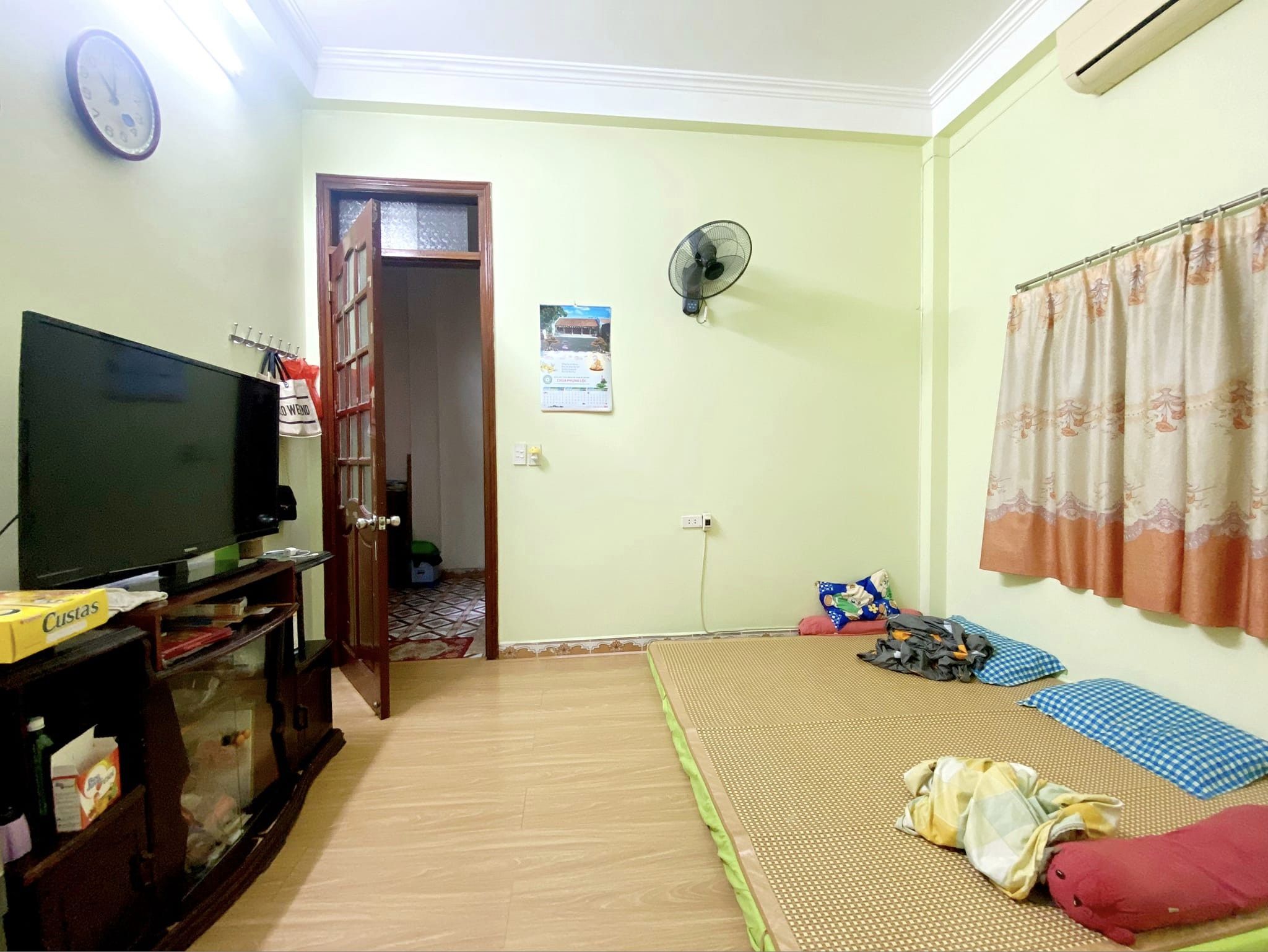 Bán nhà chính chủ ngõ 29 Khương Hạ, 90m2, chỉ dưới 100 triệu/m, 4 tầng 5 ngủ, sân cực rộng