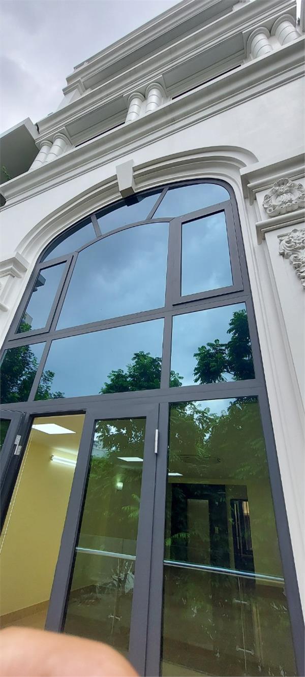 Tòa Nhà Văn Phòng- 100M2 7 Tầng Có Hầm Để Xe,Thang Máy, KD Tốt,Ô tô Đỗ Cửa, Vùng Lõi Khu Văn Phòng Quận Cầu Giấy.