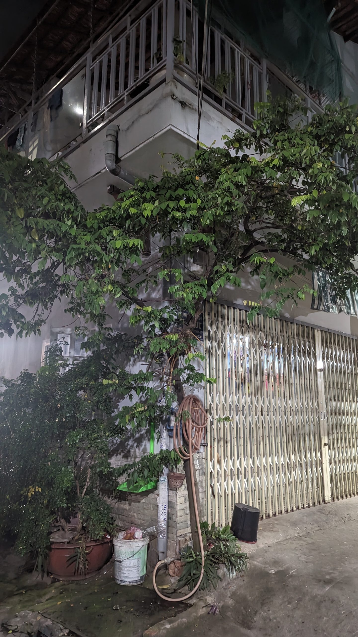 Bán nhà Tân Phú - Dương Đức Hiền - lô góc - 61m2 - HXH - giá 7 tỷ nhỉnh.