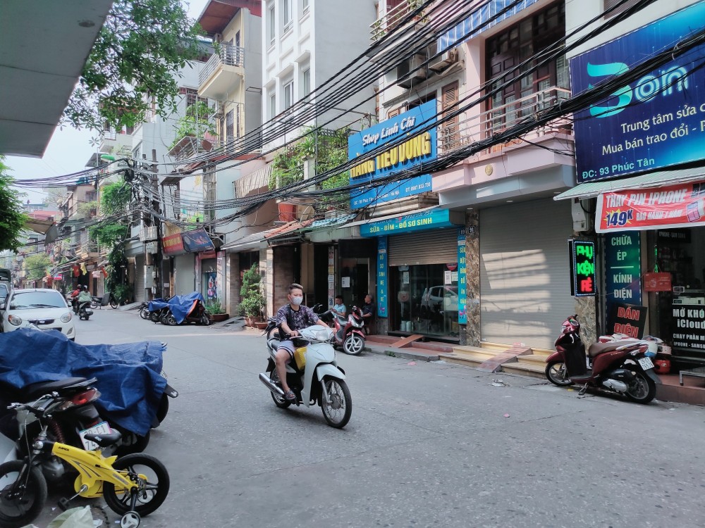 CHO THUÊ CỬA HÀNG MẶT PHỐ PHÚC TÂN 20M2 – MT 4.5M – 7.5TR/THÁNG.