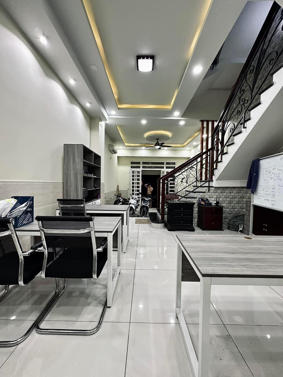 NHÀ 4 TẦNG BTCT ĐẸP LUNG LINH - KHU PHÂN LÔ - HẺM XE HƠI TRÁNH NHAU