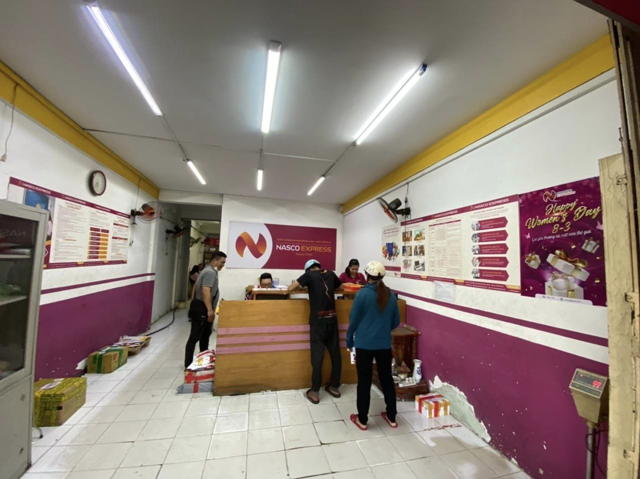 NHÀ ĐẸP MẶT TIỀN GẦN BÊN ĐẠI HỌC HỒNG BÀNG BÁN GẤP/