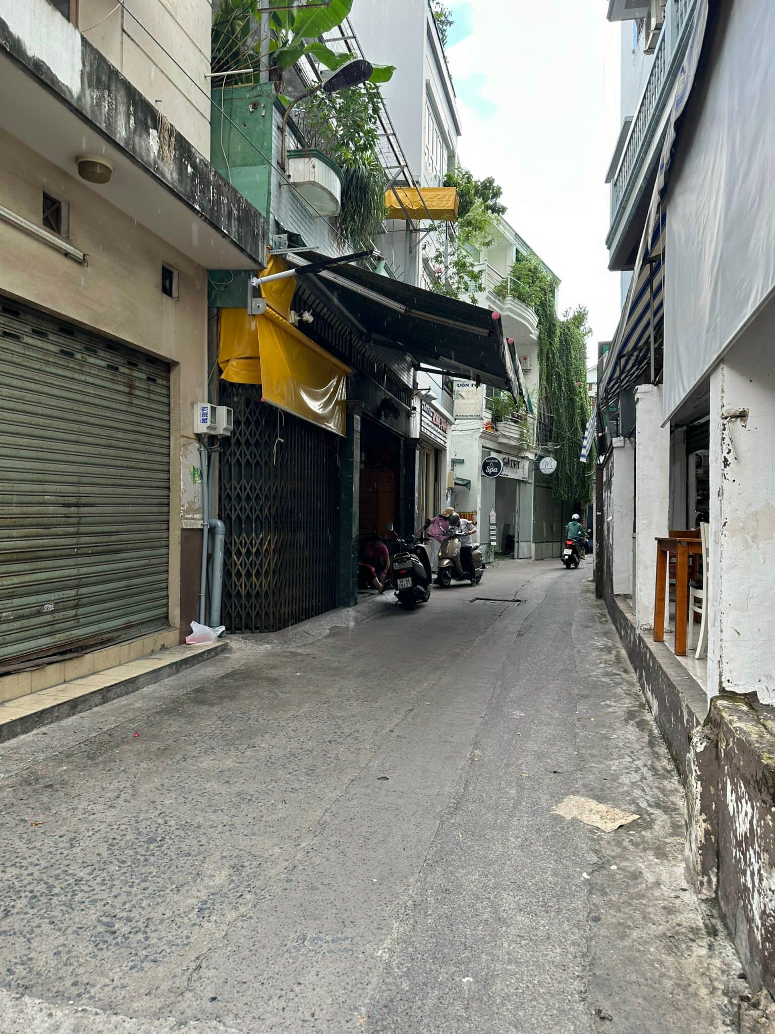 CHỈ 3.99 TỶ - HẺM LỚN - 2 CĂN RA MẶT TIỀN - YÊN TĨNH - NGANG 6.5M NỞ HẬU HIẾM - CHỦ BÁN ĐẤT TẶNG NHÀ.