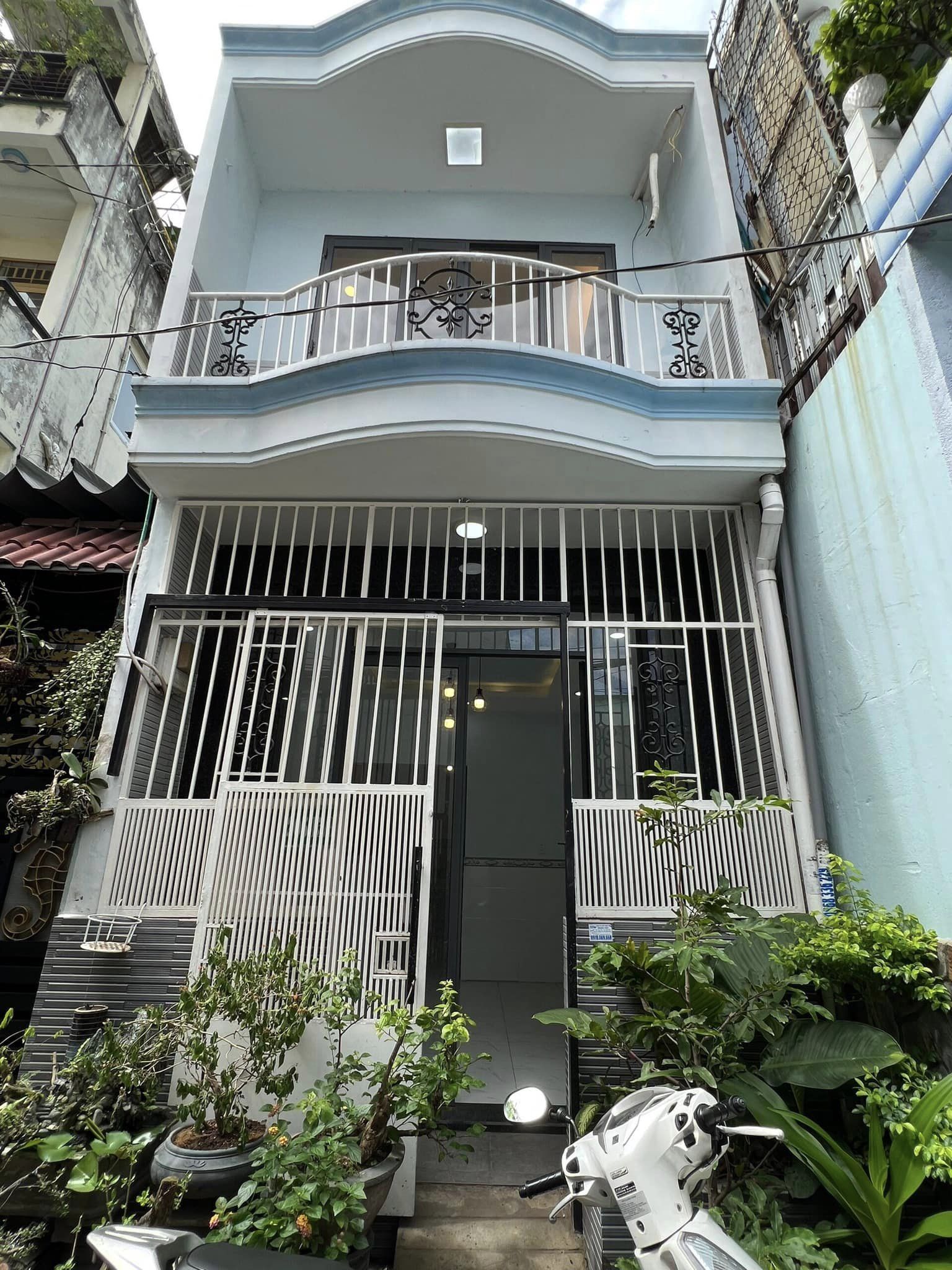 CHỈ NHỈNH 4 TỶ CÓ NGAY NHÀ XINH - 2 TẦNG- KHÔNG QUY HOẠCH- KHÔNG LỘ GIỚI.