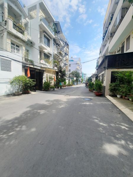 4 LÔ ĐẤT NỀN THỔ CƯ HẺM XE HƠI 496 DƯƠNG QUẢNG HÀM THÔNG VỚI PHẠM HUY THÔNG. SAU CĂN MẶT TIỀN 1 CĂN, KẾ CÔNG VIÊN.