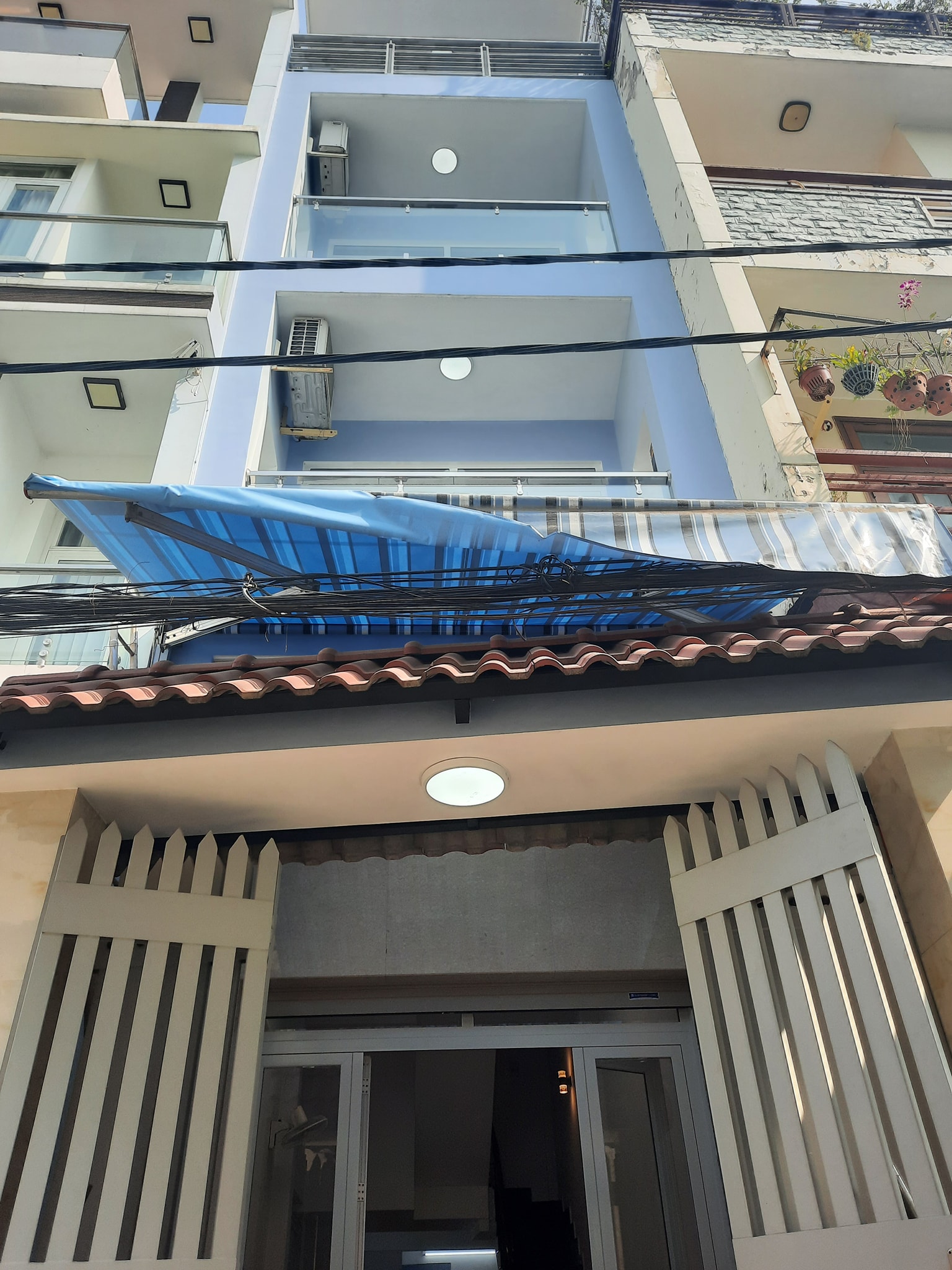 NHÀ BÌNH LỢI - HẺM XE HƠI 7M QUAY ĐẦU - 41M2 - 3 TẦNG - 4PN -3WC CHỈ NHỈNH 100TR/M2.