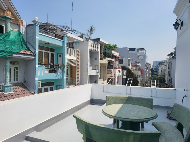 Bán nhà hẻm xe tải kinh doanh Thành Thái, Quận 10, 7x16, tuyệt đẹp, giá tốt.