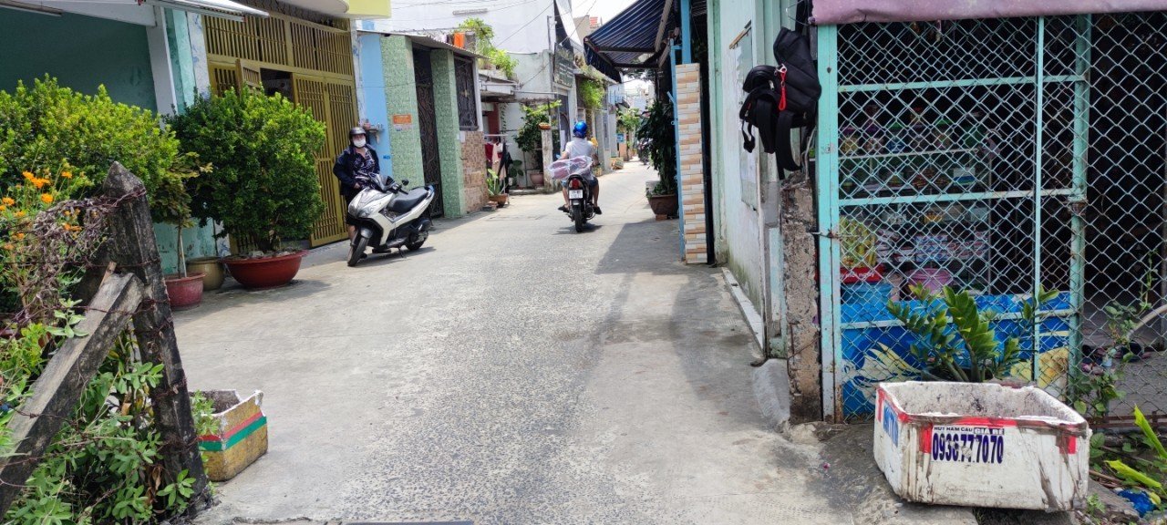 Bán nhà cấp 4 diện tích 75m2 đường Nguyễn Ảnh Thủ, Hóc Môn, TP HCM cách ngã tư trung chánh 200m.