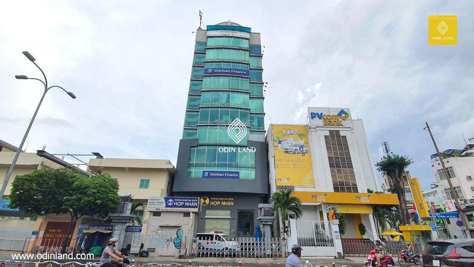 MT Phạm Viết Chánh, P.Nguyễn Cư Trinh , Quận 1.