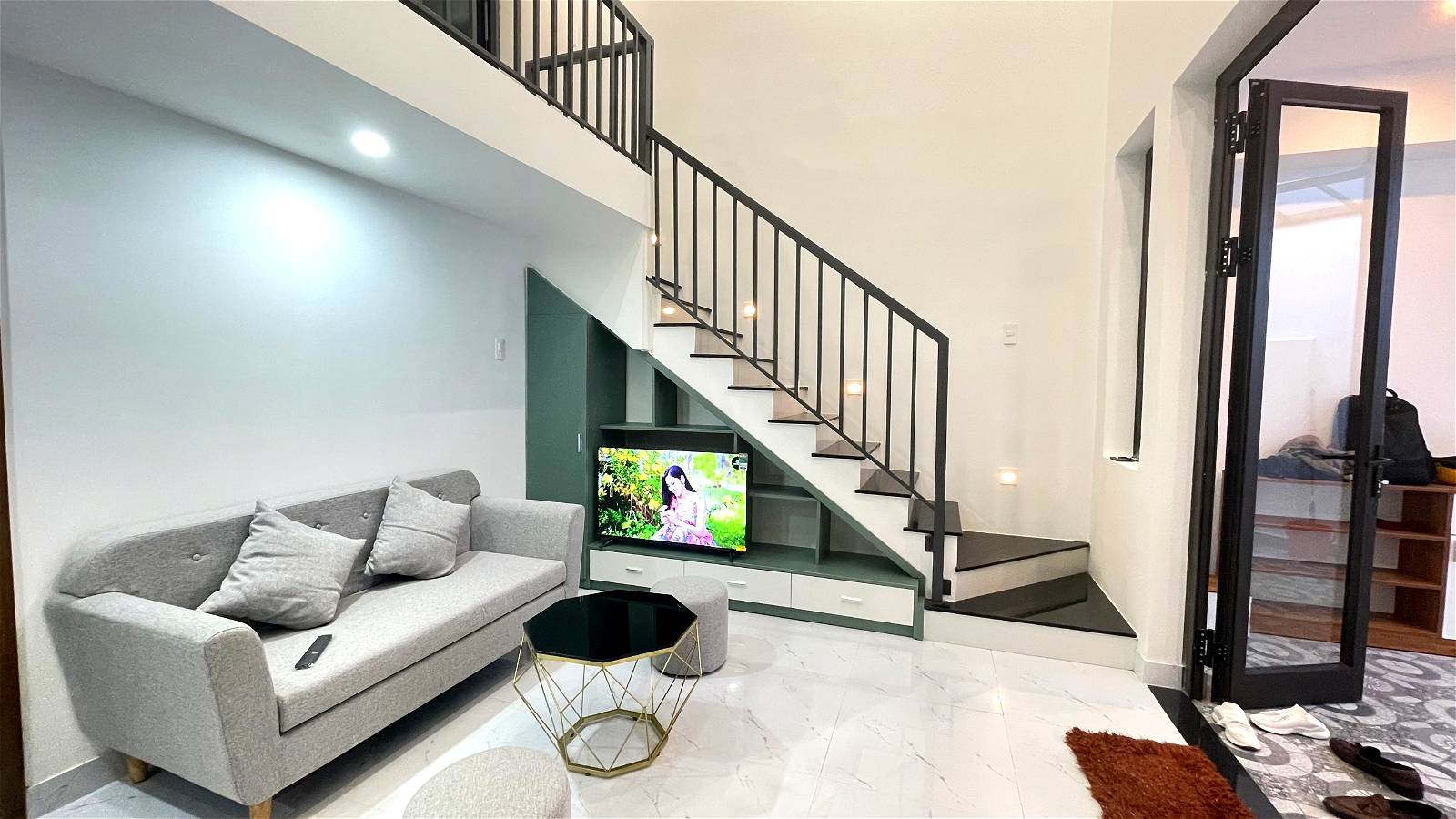 Sậm hầm, bán nhà 2 tầng mới cực đẹp, đường Lệ Độ, Liên Chiểu, Đà Nẵng, DT:95m2, MT 6m, Giá chỉ 3 Tỷ.