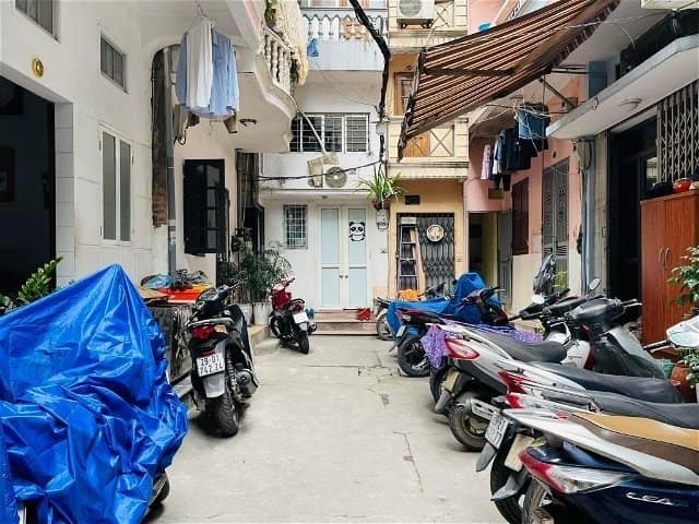 Nhà Bạch Mai Hai Bà Trưng 30m ra phố 43m 3 tầng mặt tiền 4m chỉ 3.5 tỷ.