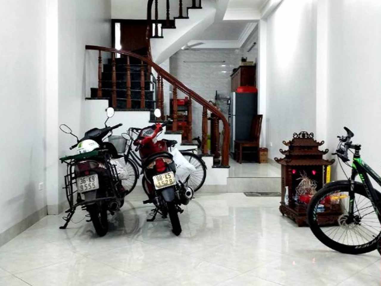 ban-can-nha-so-21-ngo-489-nguyen-van-cu-mat-tien-4m-4